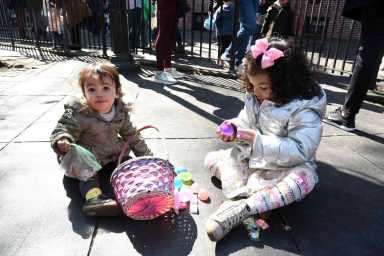 Egg-citing: B’Heights kids go on the egg hunt