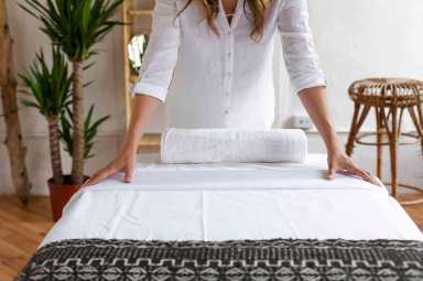 They’ve got your back: New Bushwick massage studio offers discount to L-train riders
