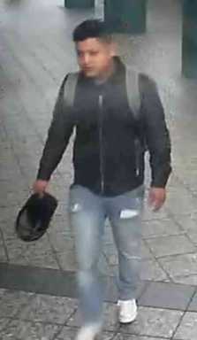 Subway sleaze: Creep gropes teen girl inside Prospect Heights subway station