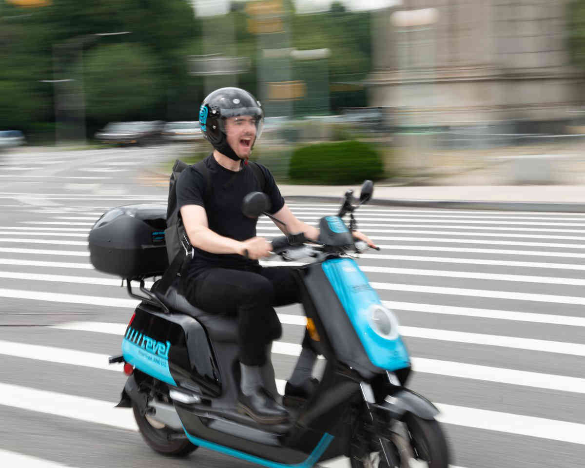 DOT to gain control over Revel and other 'shared' mopeds