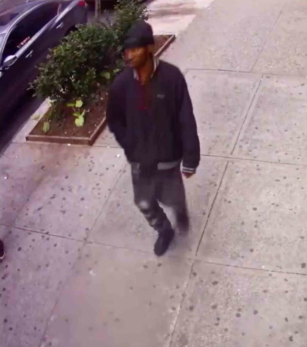 Creep gropes woman in Downtown apartment building: NYPD