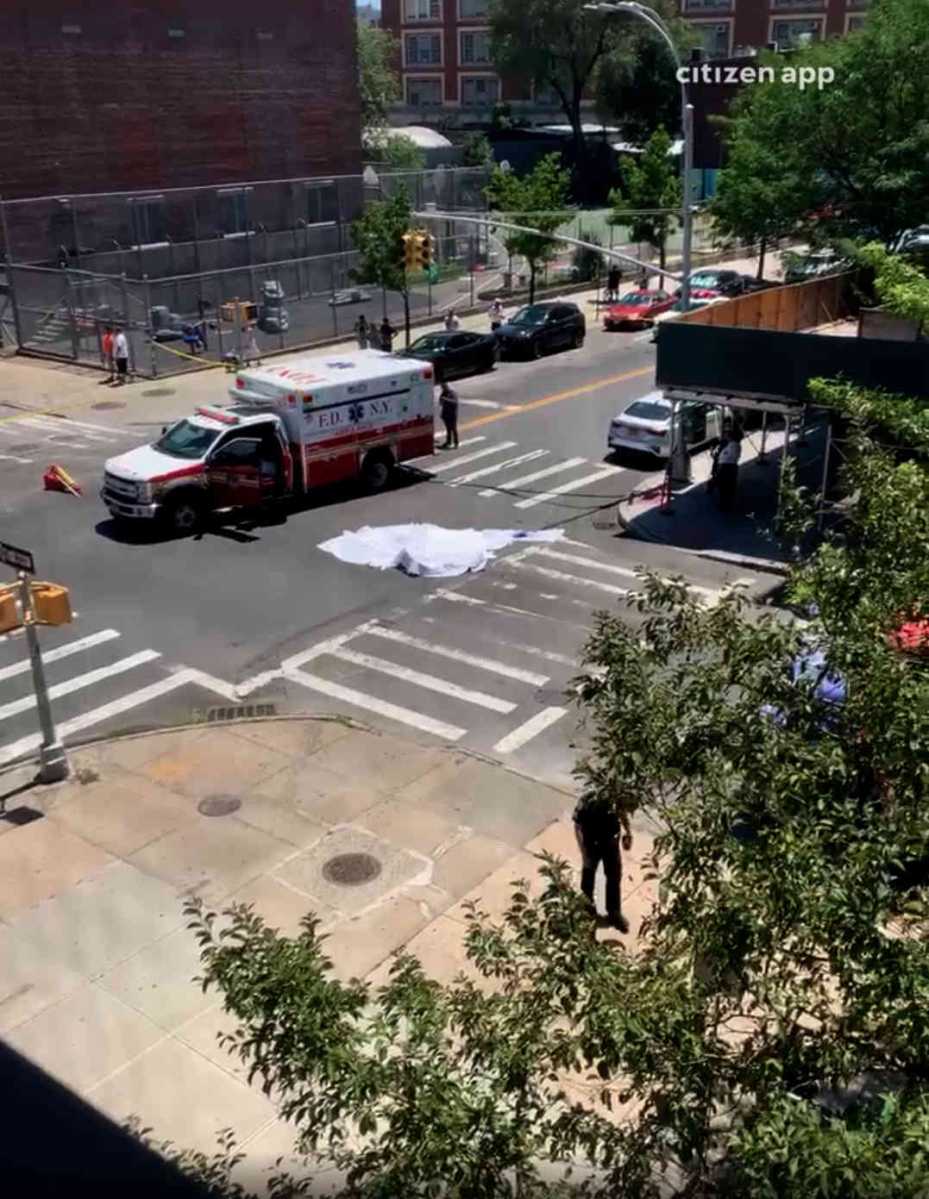 Truck driver fatally strikes cyclist in Williamsburg: NYPD