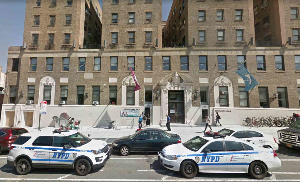 Park Slope YMCA evacuated after racist bomb threat directed at de Blasio