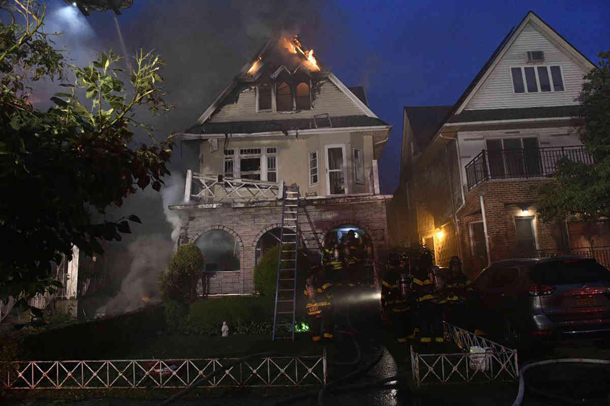 FDNY confirms nine civilians injured in four-alarm Midwood blaze
