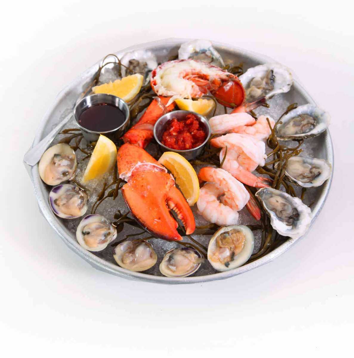 Parkside platter: Bistro and bakery open at Brooklyn Bridge marina