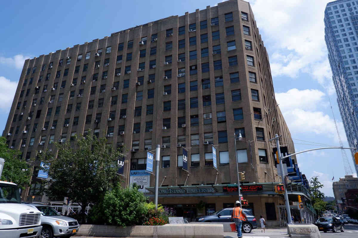  long island university closes downtown brooklyn campus due to 