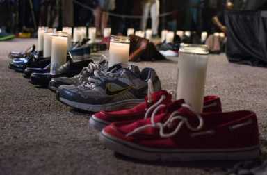 Hundreds gather in Grand Army Plaza to mourn victims of gun violence