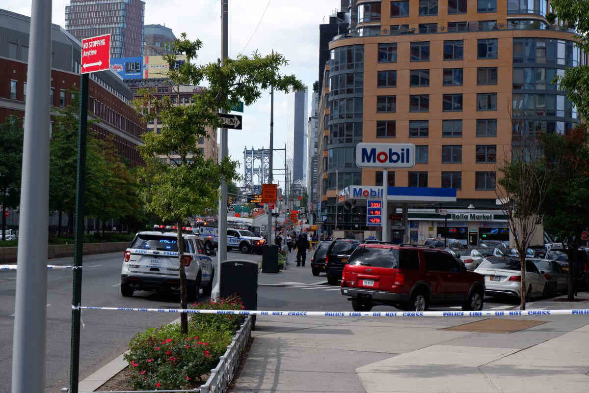 Overblown: Commuters endure traffic delays amid Downtown Brooklyn bomb scare