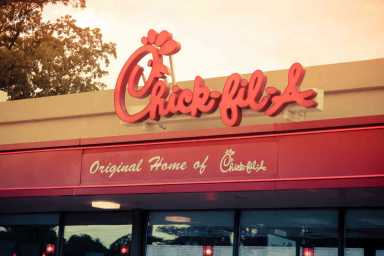 Prospect Heights juice purveyor accuses Chick-fil-A of attempting to poach his employees for new Brooklyn location