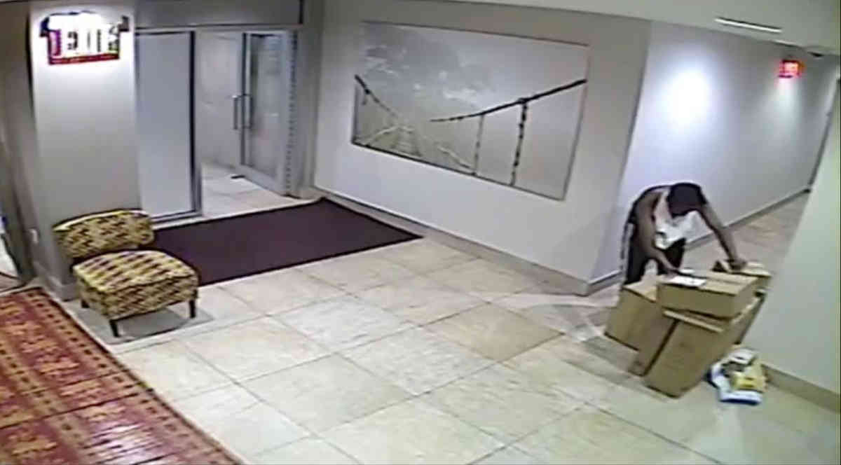 Cops searching for Park Slope package thieves