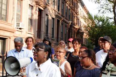 Clinton Hill residents furious over surprise loss of parking spots