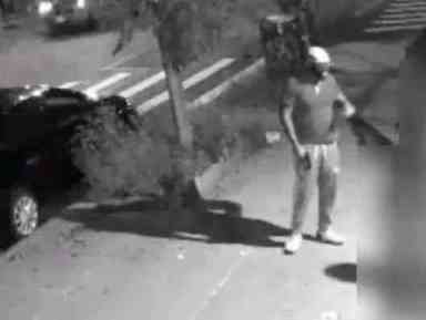 Armed bandit robs Williamsburg couple: NYPD