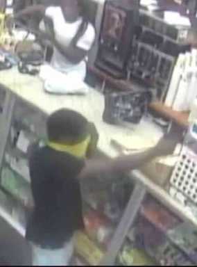 Cops seek thieves wanted in connection with back-to-back robberies