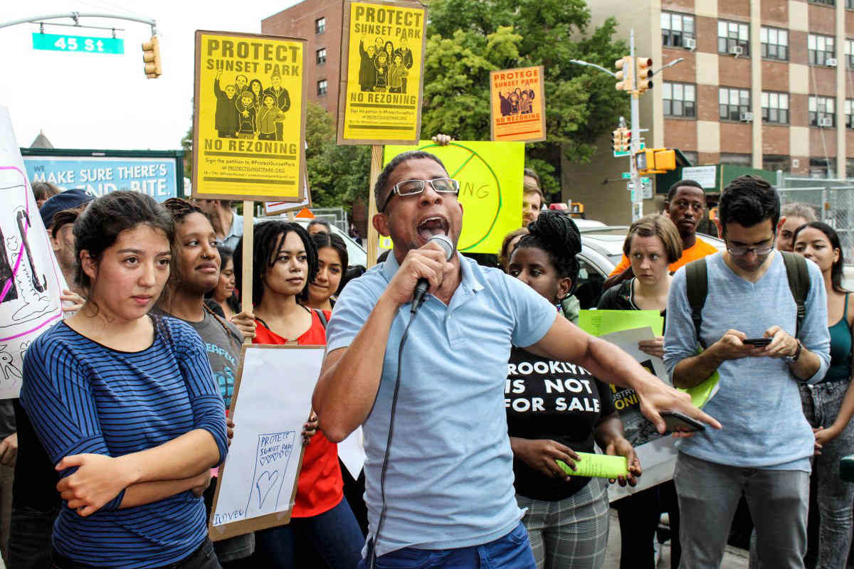 Community advocates pressure Menchaca to reject Industry City rezoning