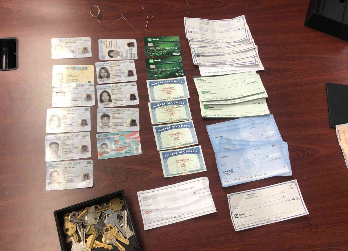 Cops cuff alleged mail thief in Sunset Park