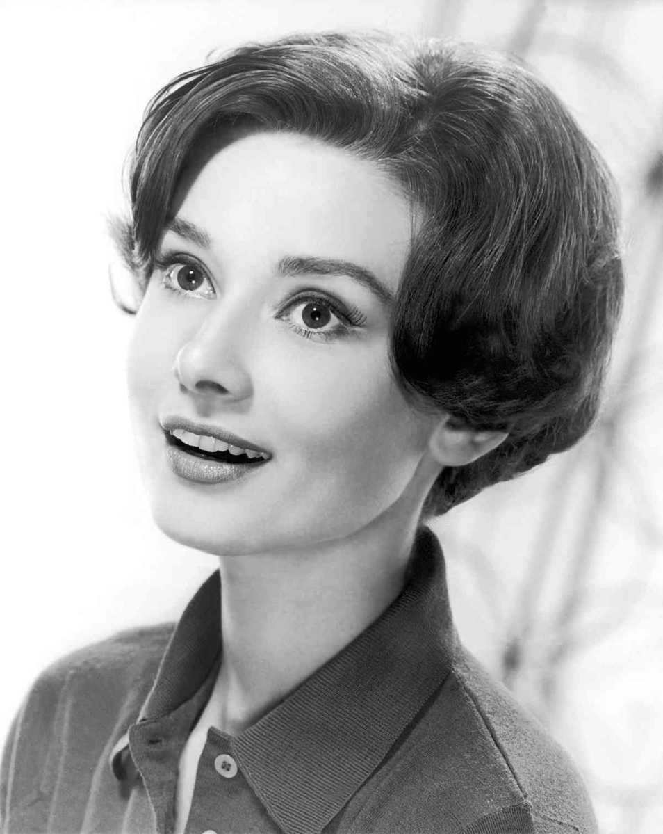 Double duty: Theater company seeks 1950s film star lookalikes