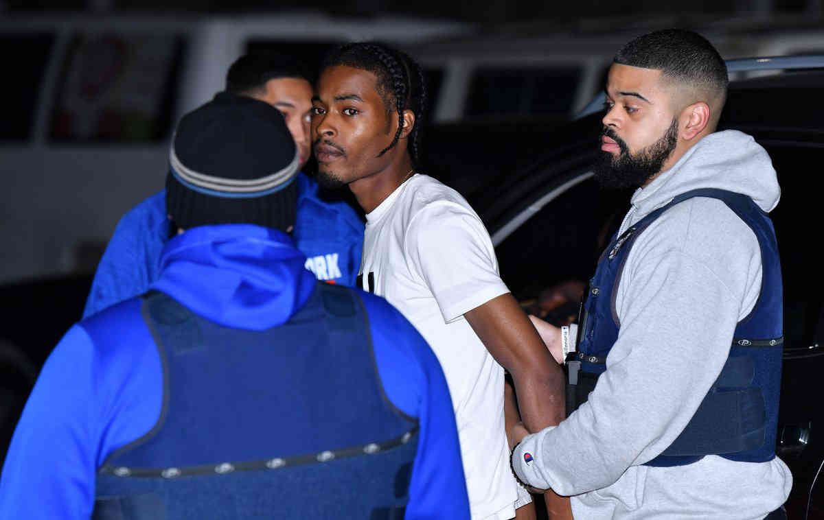 Motorist runs down cop amid traffic stop in PLG