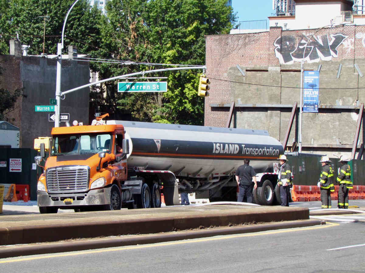 Tanker truck collision causes massive oil spill in Gowanus