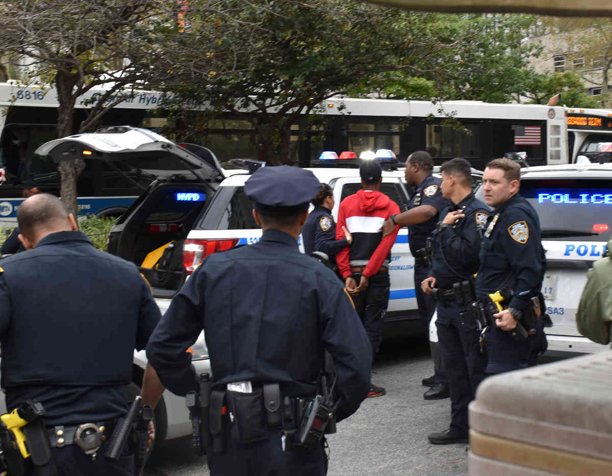Gunshots ring out at Jay Street subway station