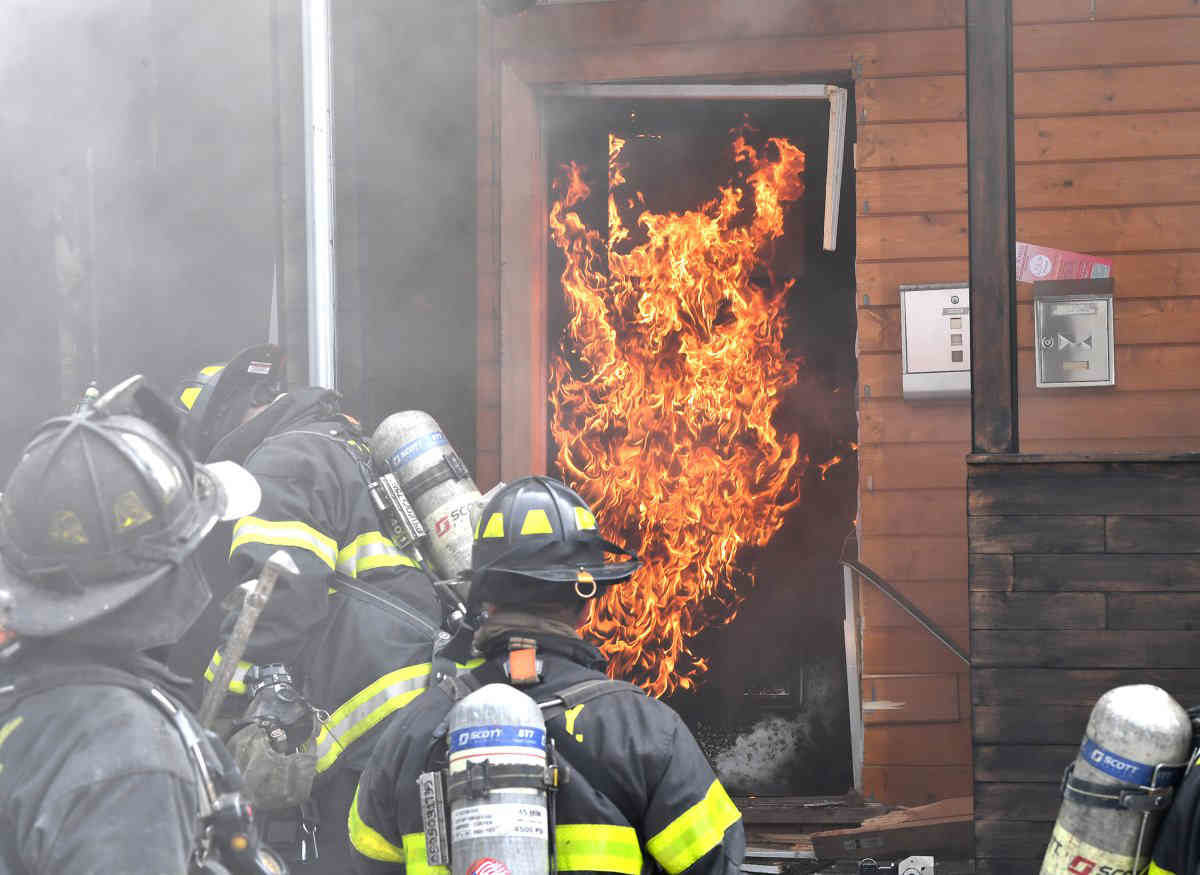 Gasoline explosion injures four people in Kensington: FDNY