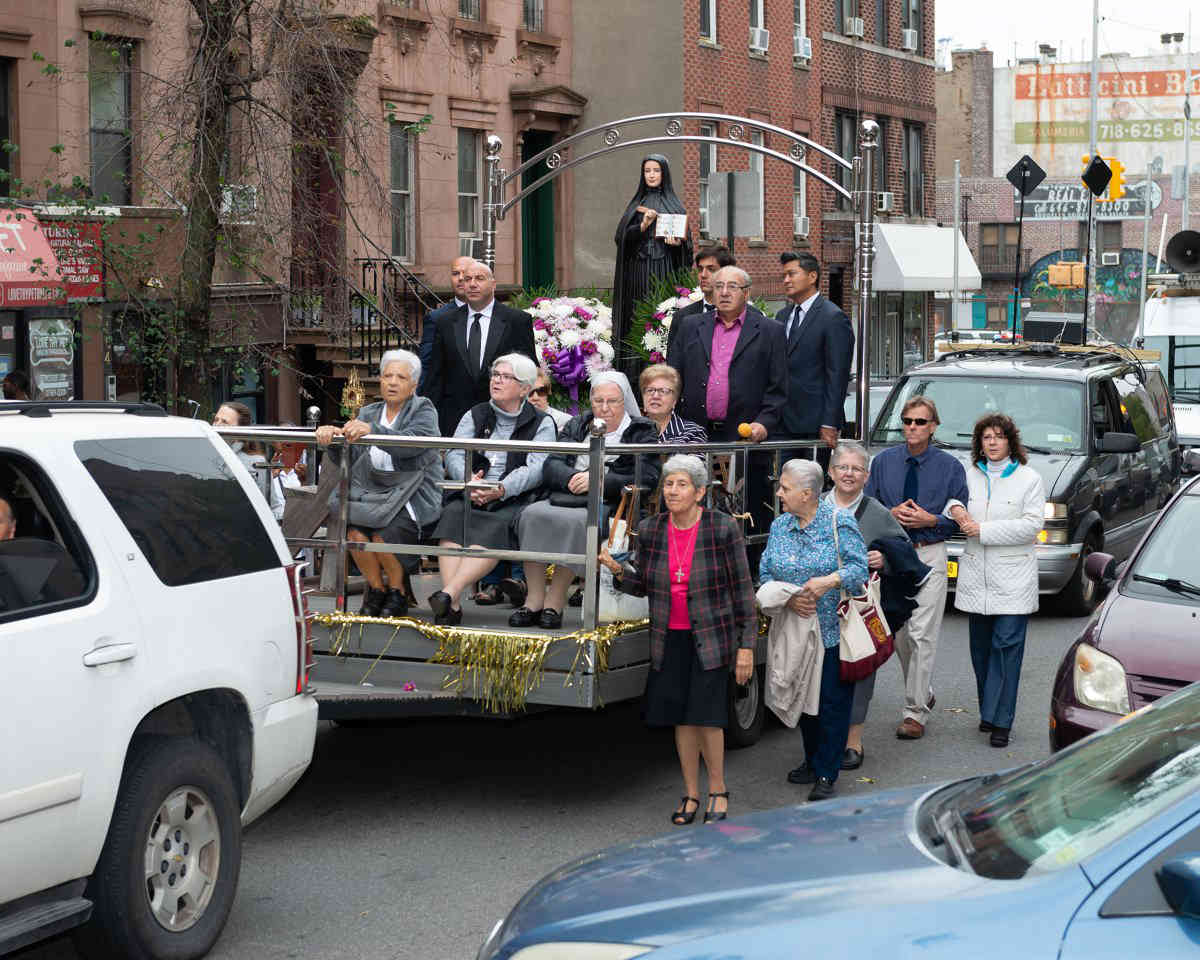 Mayor de Blasio defends wife against “racist” accusations over Mother Cabrini