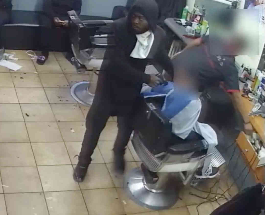 Police hunting Williamsburg’s barbershop bandit