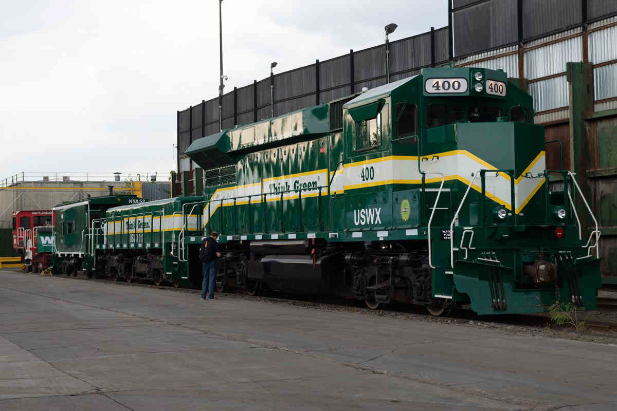 Trash dump express: New fuel-efficient locomotive rolls out in Williamsburg