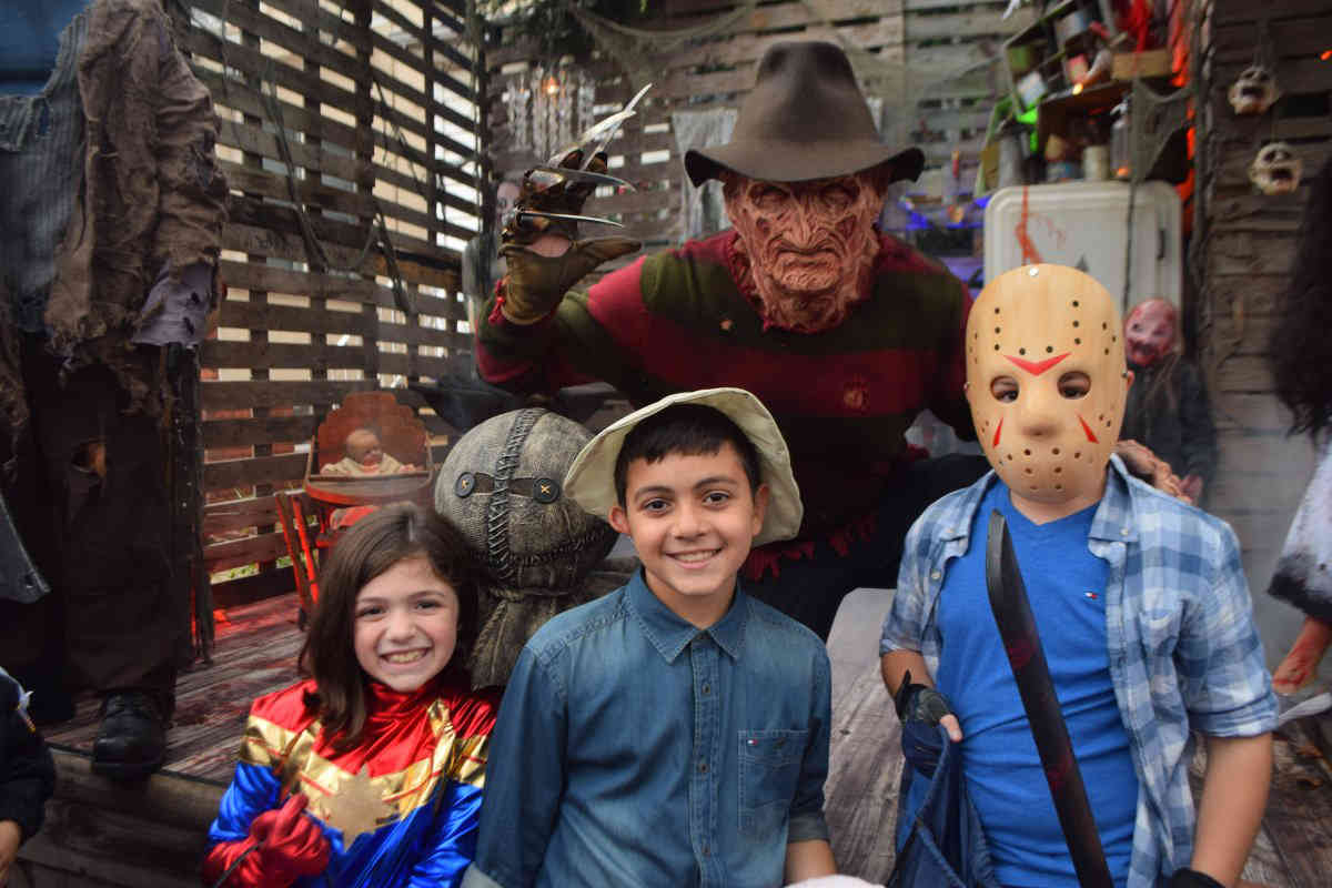 Lights to Frights: Halloween decorator turns Dyker Heights into awesome haunted amusement park