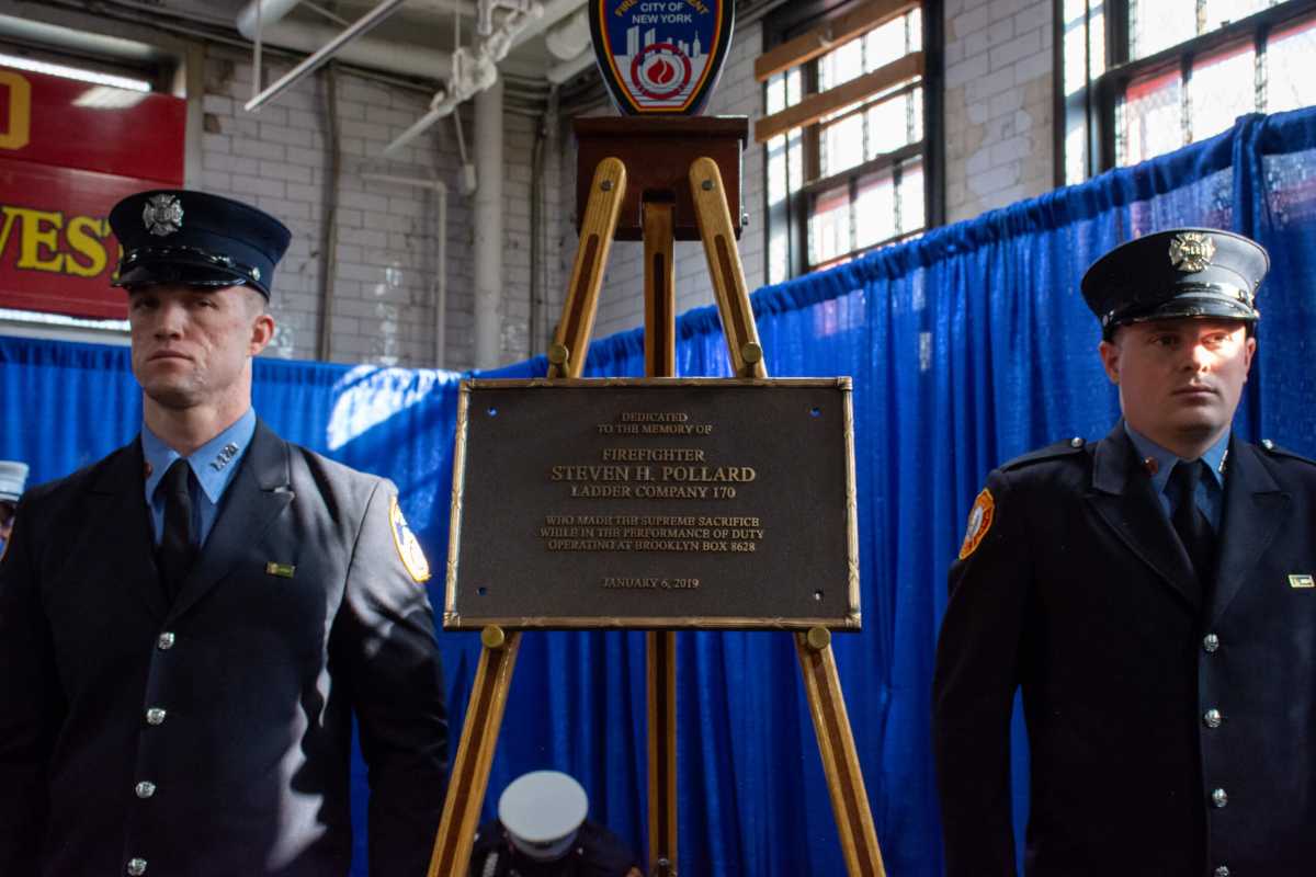 Plaque unveiled in memory of Steven Pollard