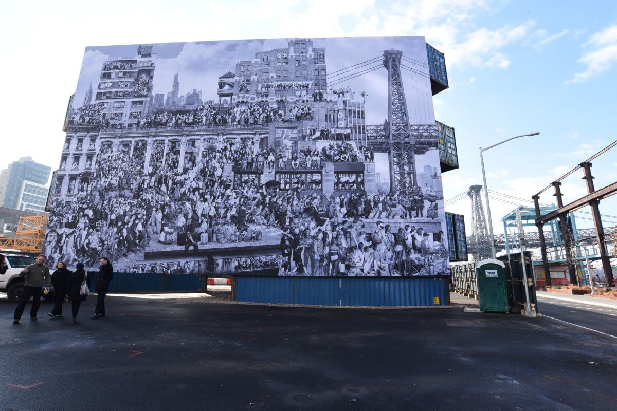24-jr-mural-williamsburg-2020-02-14-bk01,BC,PRINT_WEB,WEB