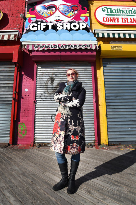 lola star closing