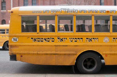 williamsburg-brooklyn-waterfront-hasidic-coronavirus-2