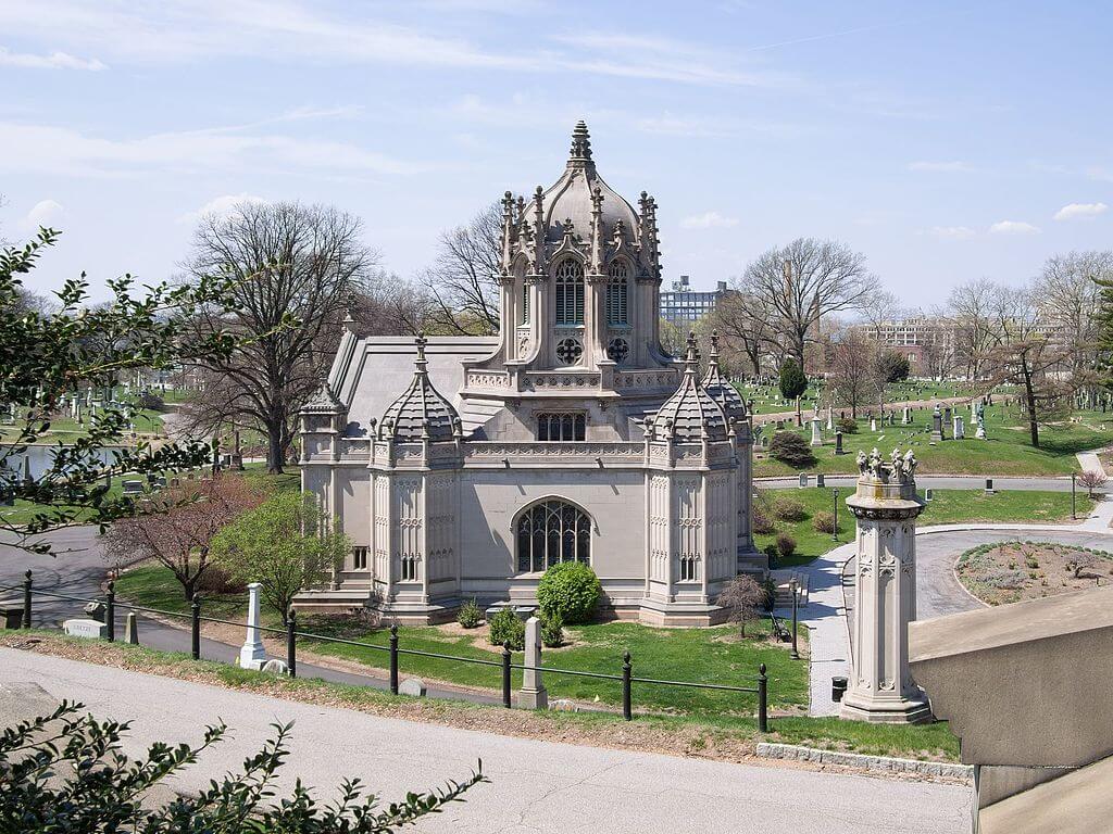 Green-Wood_Cemetery_Chapel_(61921)