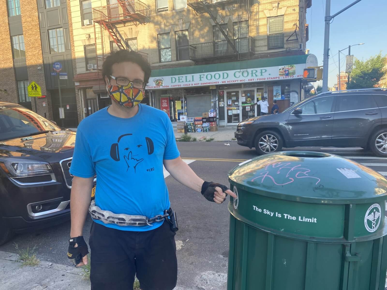 Trash talk BedfordStuyvesant residents push for more trash cans • Brooklyn Paper