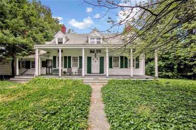 wyckoff-bennett-brooklyn-dutch-farmhouse-on-the-market-1669-east-22nd-street-exterior