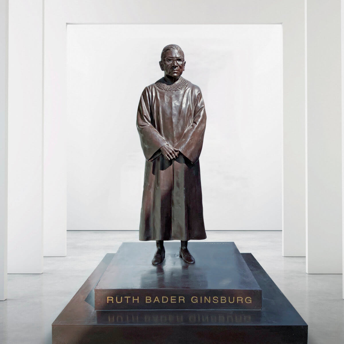 Justice Ginsburg Statue2