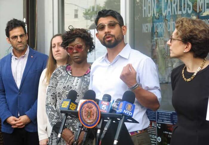 carlos Menchaca