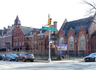 crown-heights-brooklyn-hebron-school-920-park-place-2019-sdevries-124