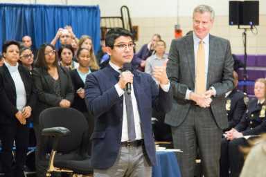 dtg-red-hook-senior-center-opens-2017-12-22-bk01_z