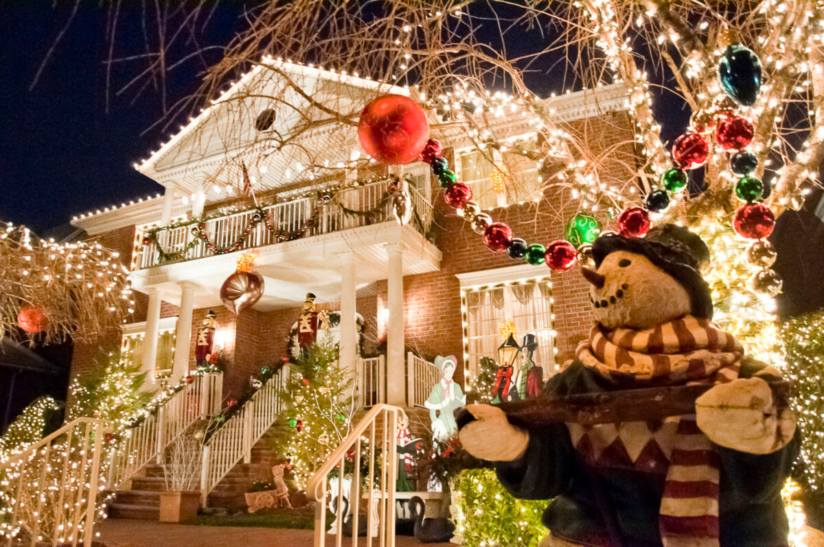 spread-dyker-lights-5-2020-11-27,BC,PRINT_WEB