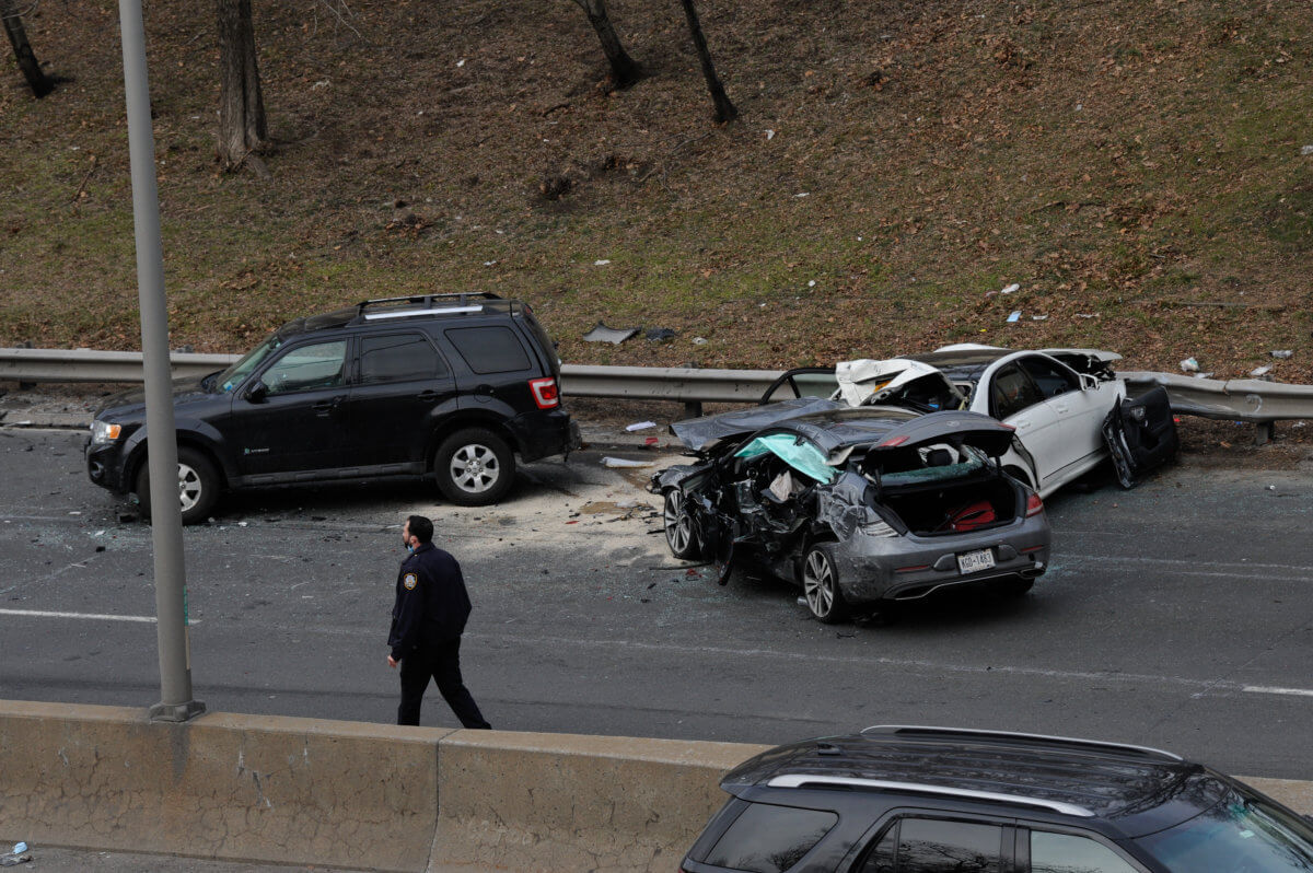 Multi-car crash closes Spanaway Loop Road, several injured