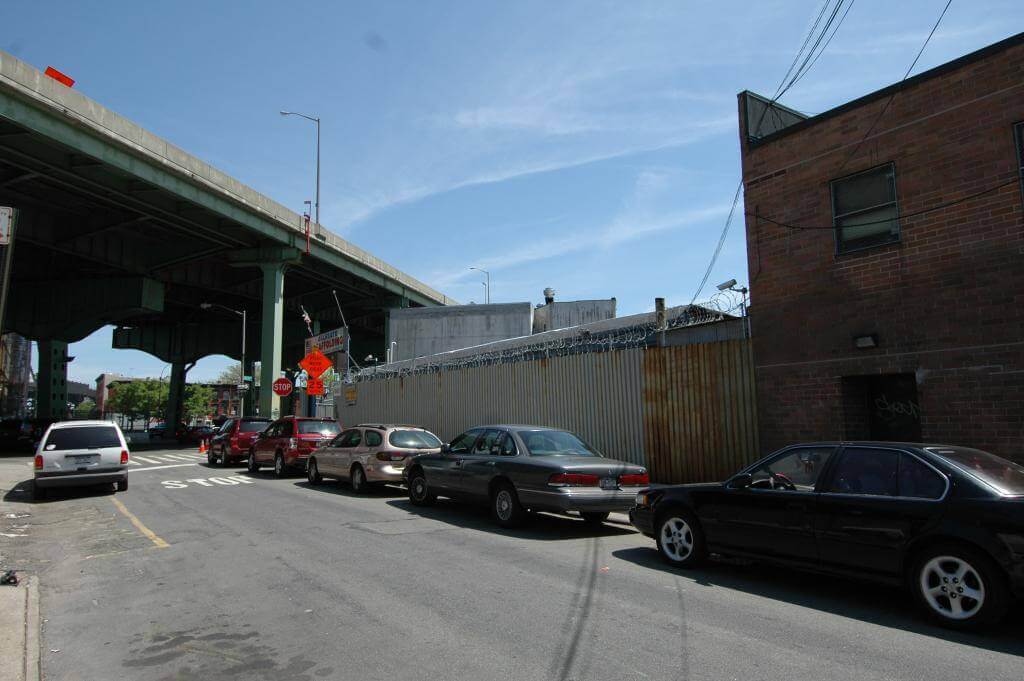 A pop of color! Developer seeks rezoning for eyecatching commercial