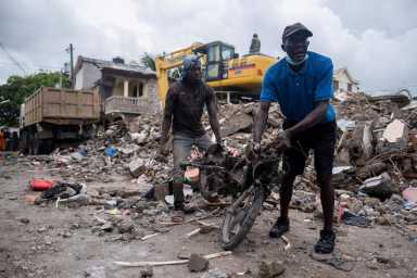 Aftermath of a 7.2 magnitude quake in Les Cayes