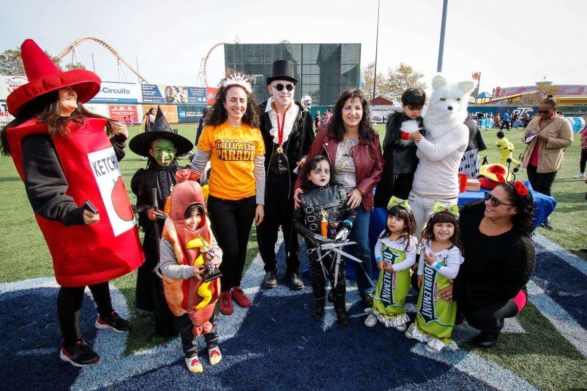 bn-kids-halloween-parade-2019-11-01-bk05