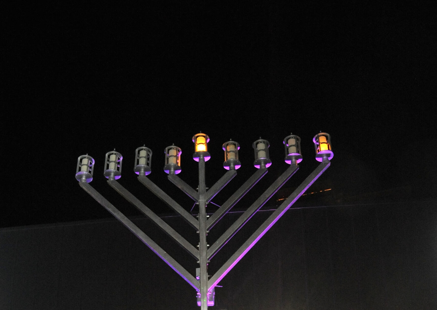Brooklynites light giant menorahs for Hanukkah • Brooklyn Paper