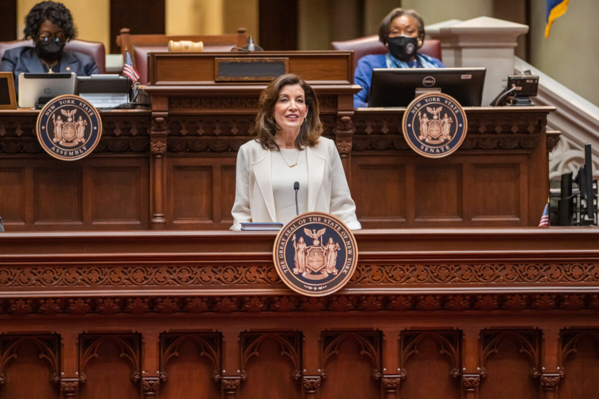 lawmakers are asking gov kathy hochul to ban new gas hookups in the executive budget