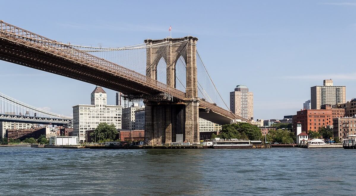 New_York_City_(New_York,_USA),_Brooklyn_Bridge_–_2012_–_6630