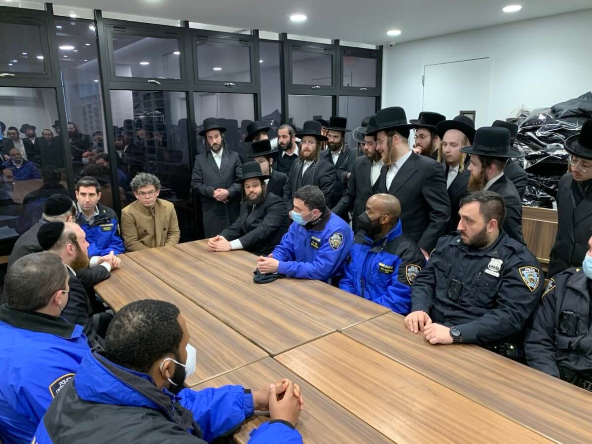 meeting after anti-semitic attacks in brooklyn