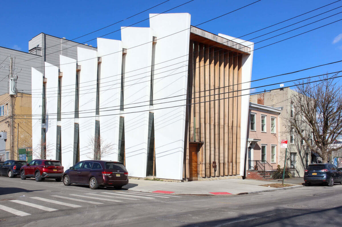 red-hook-brooklyn-gallery-cohen-202-conover-street-jan-2022-sdevries-1
