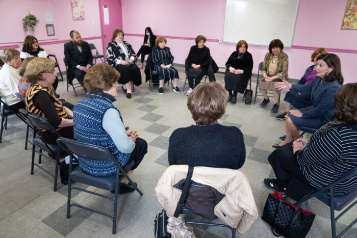 gov. kathy hochul speaks to holocaust survivors